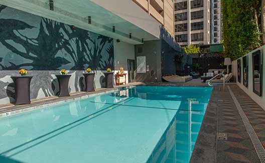 outdoor hotel pool